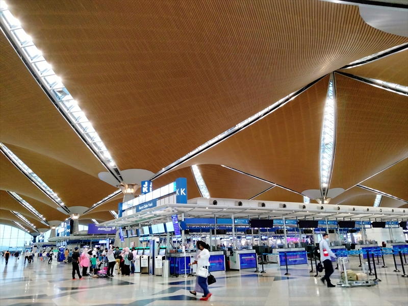 マレーシア　空港　KLIA